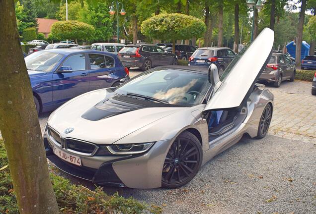 BMW i8 Roadster First Edition