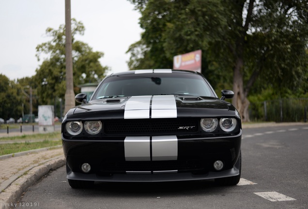 Dodge Challenger SRT-8 392