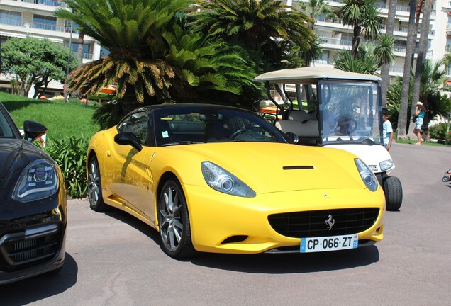 Ferrari California