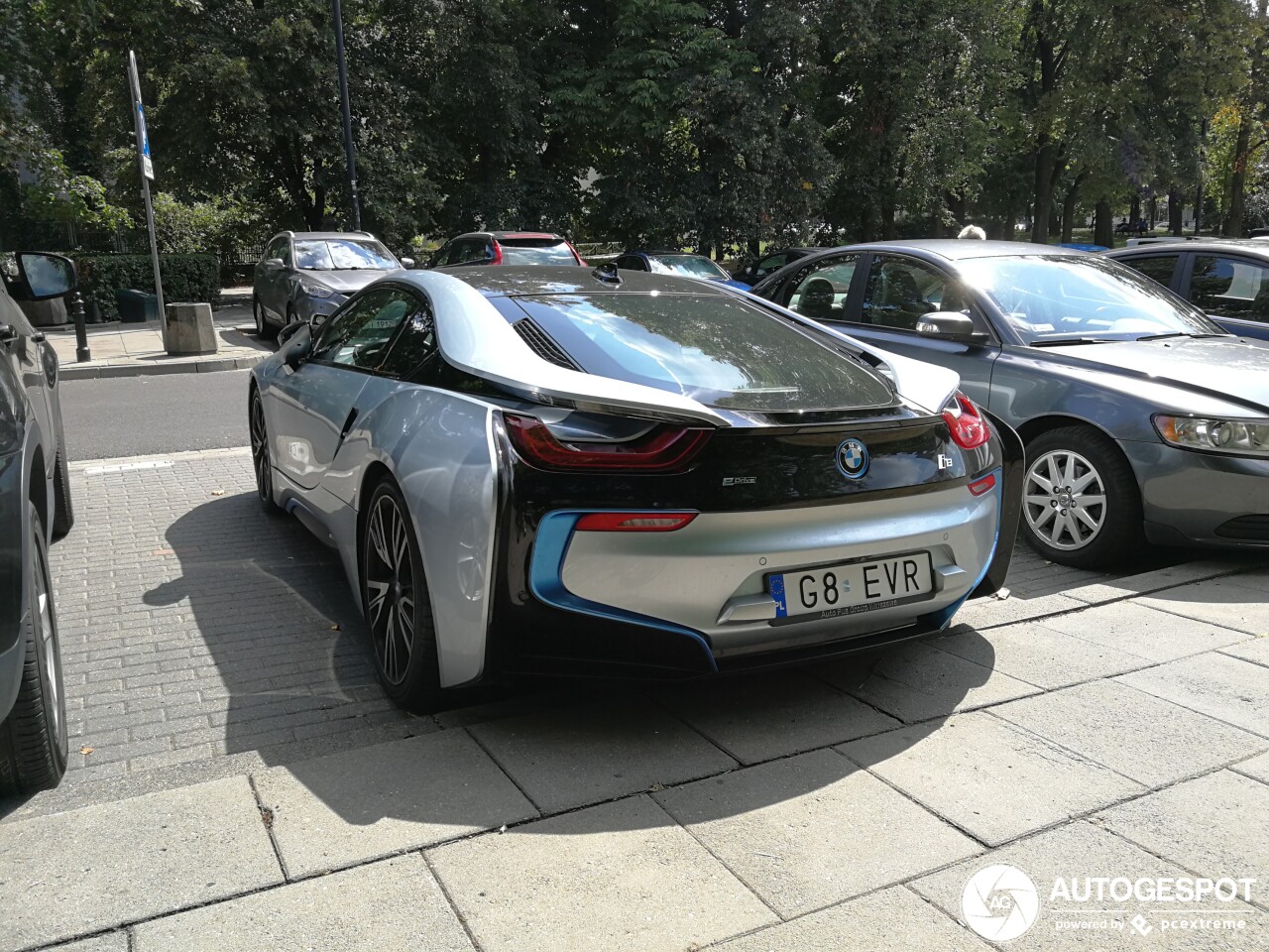 BMW i8