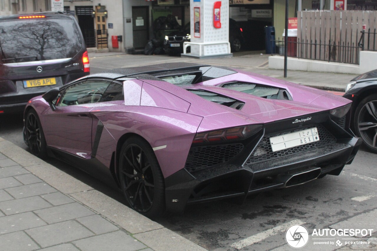 Lamborghini Aventador LP700-4 Roadster