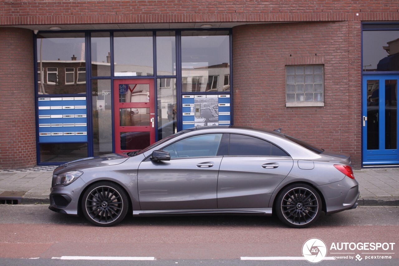 Mercedes-Benz CLA 45 AMG C117