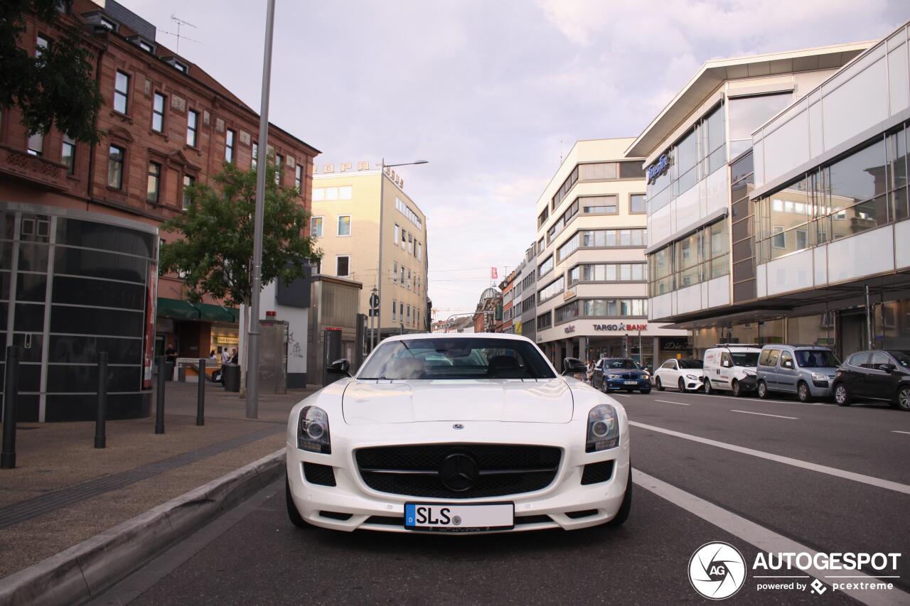 Mercedes-Benz SLS AMG