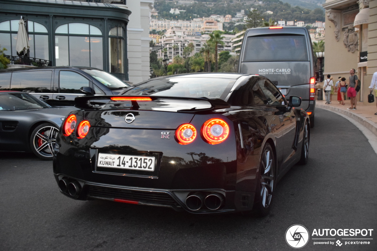 Nissan GT-R 2011