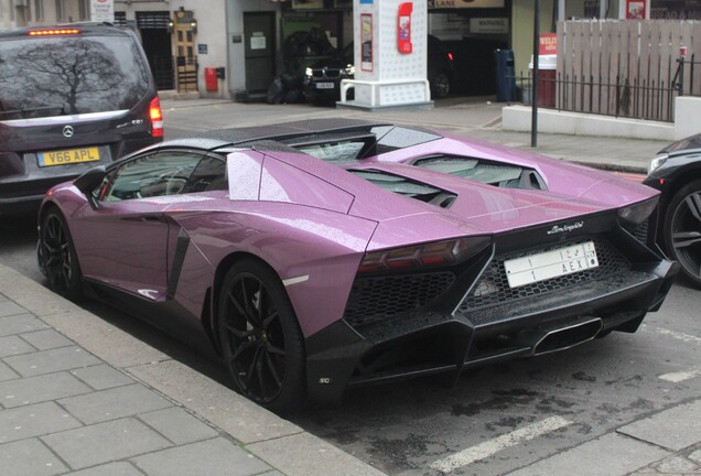 Lamborghini Aventador LP700-4 Roadster