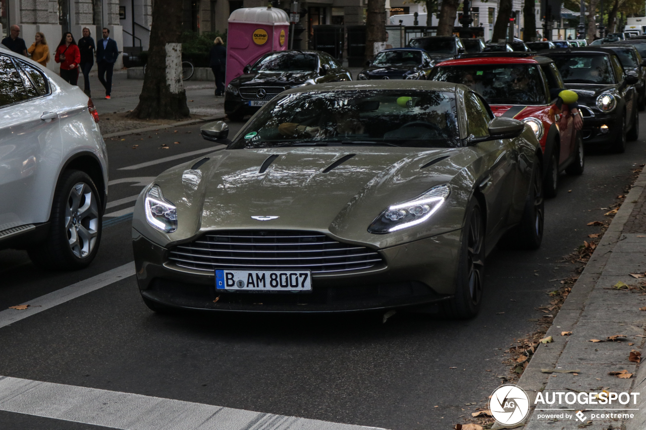 Aston Martin DB11