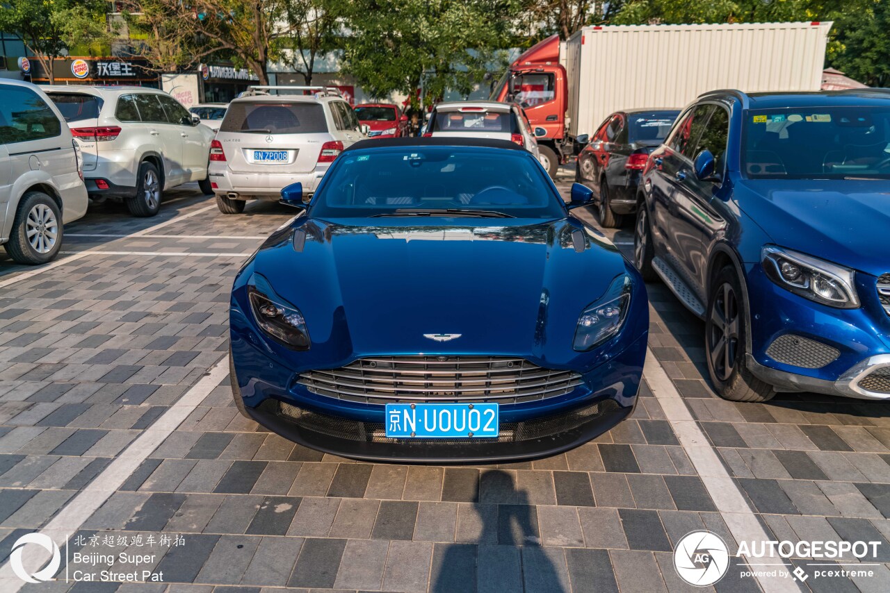 Aston Martin DB11 V8 Volante