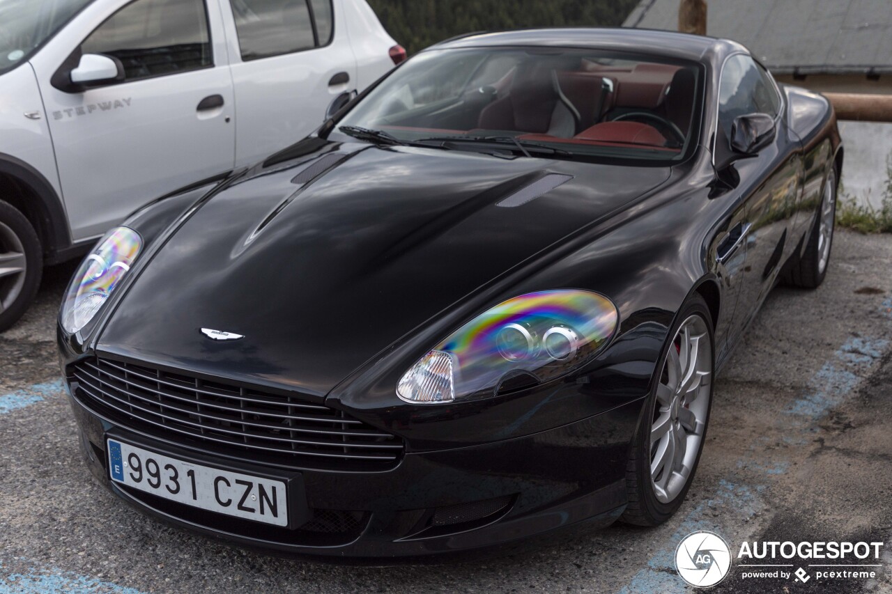 Aston Martin DB9