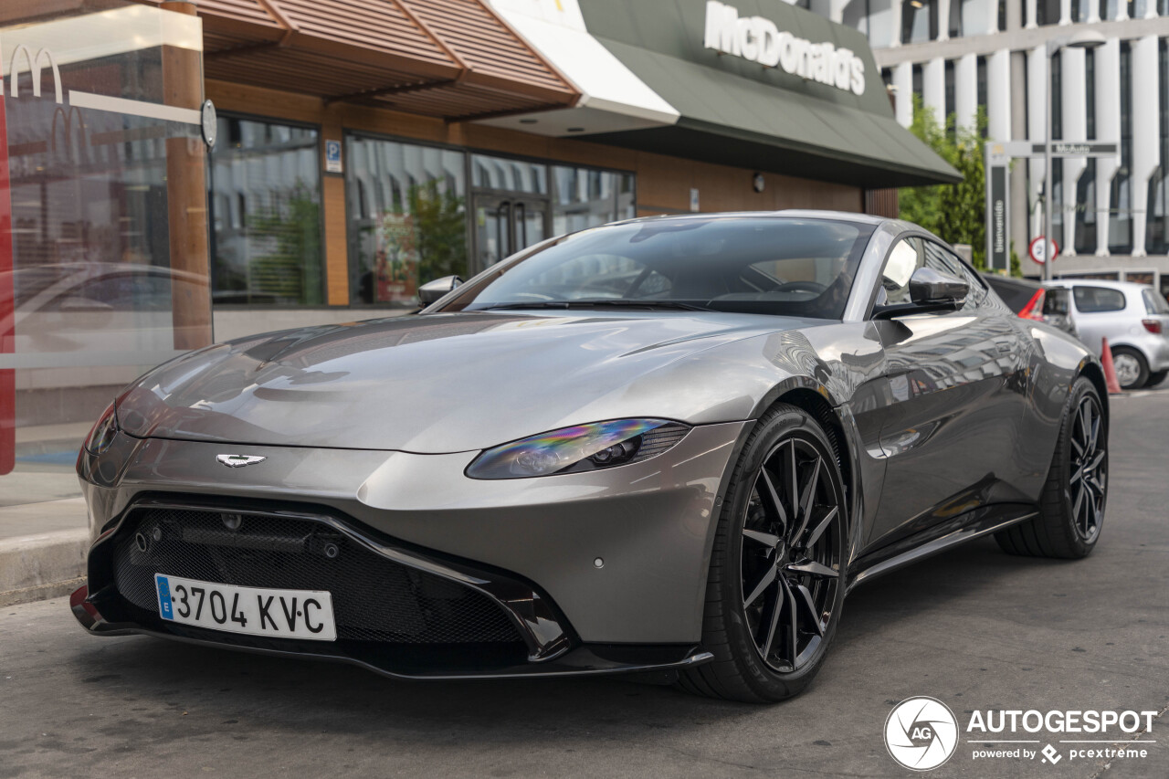 Aston Martin V8 Vantage 2018