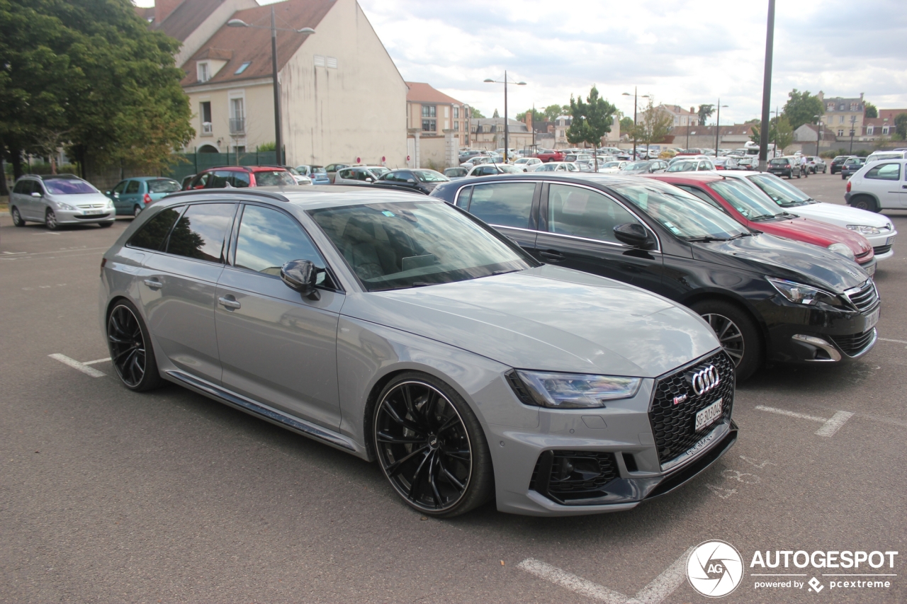 Audi RS4 Avant B9