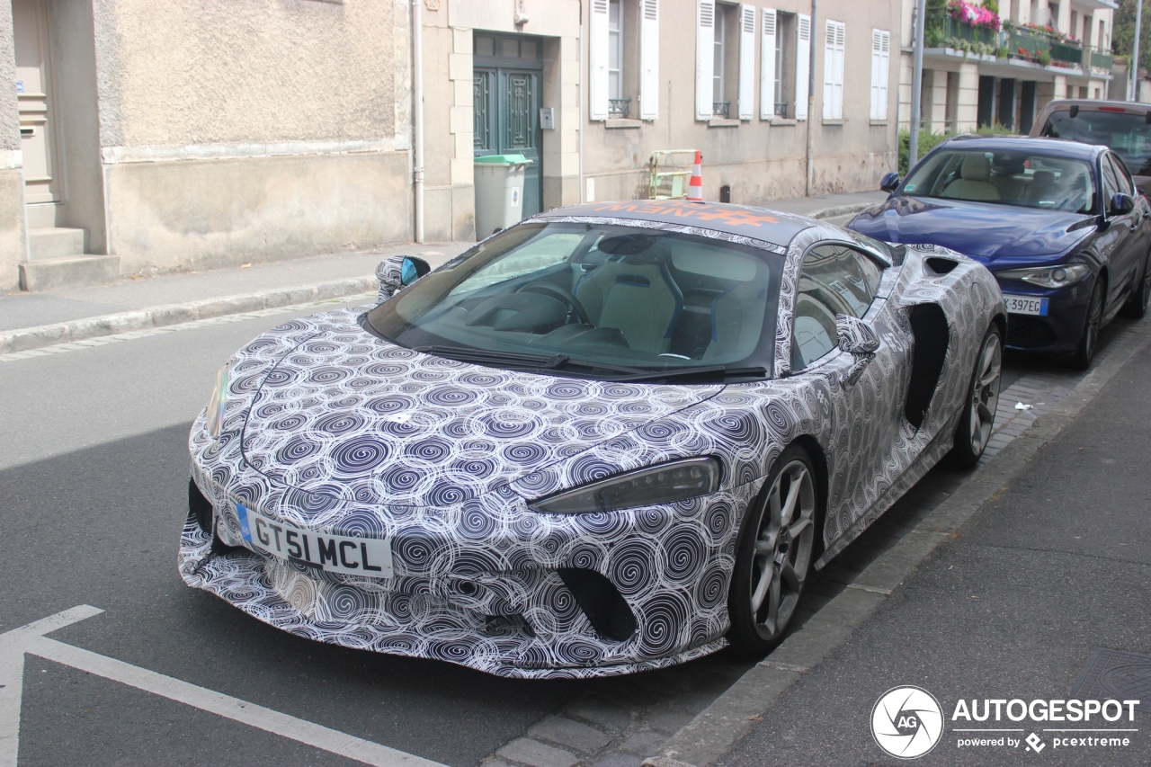 McLaren GT