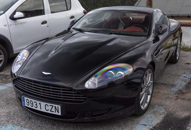 Aston Martin DB9