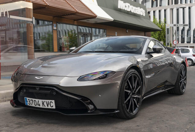 Aston Martin V8 Vantage 2018