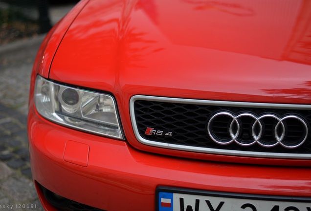 Audi RS4 Avant B5