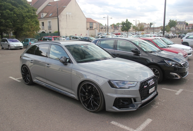 Audi RS4 Avant B9