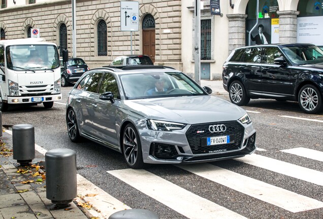 Audi RS4 Avant B9