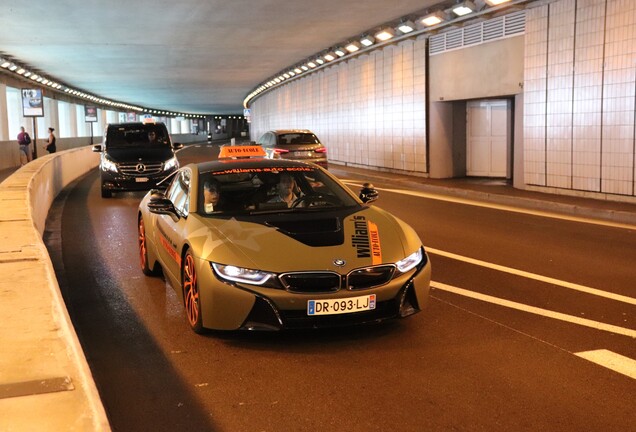 BMW i8