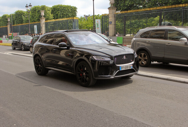 Jaguar F-PACE SVR