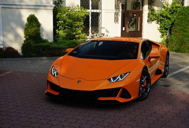 Lamborghini Huracán LP640-4 EVO