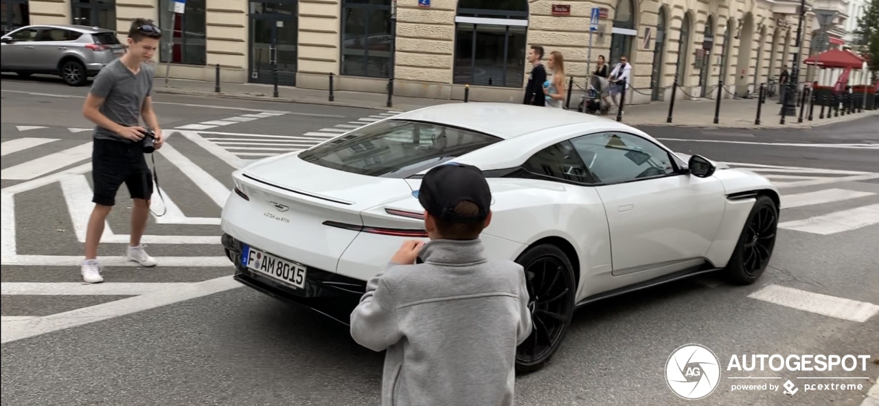 Aston Martin DB11