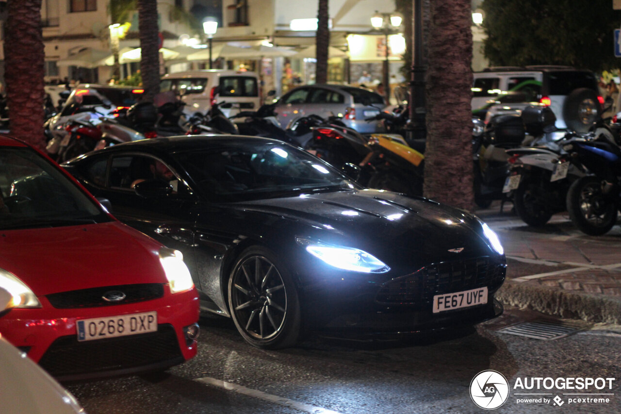 Aston Martin DB11