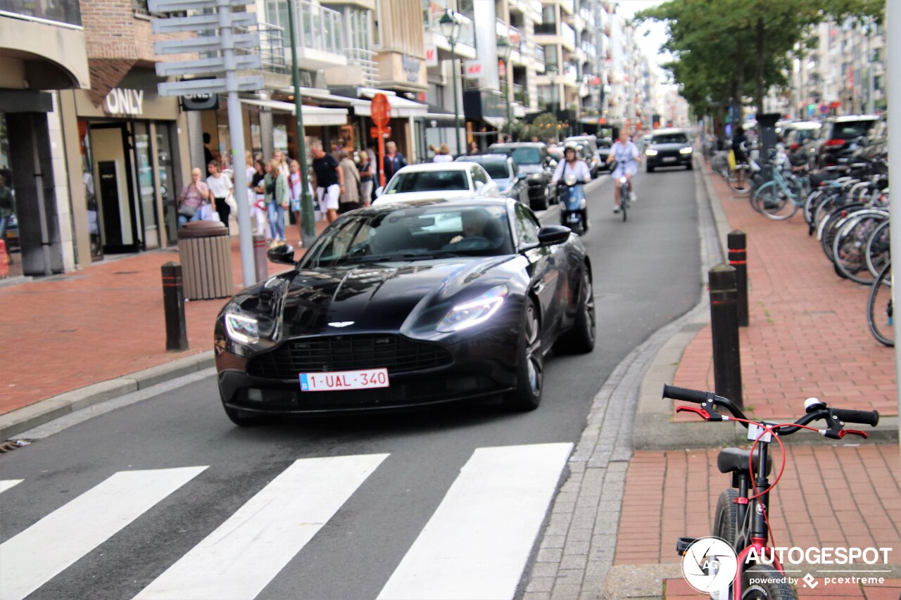 Aston Martin DB11 V8