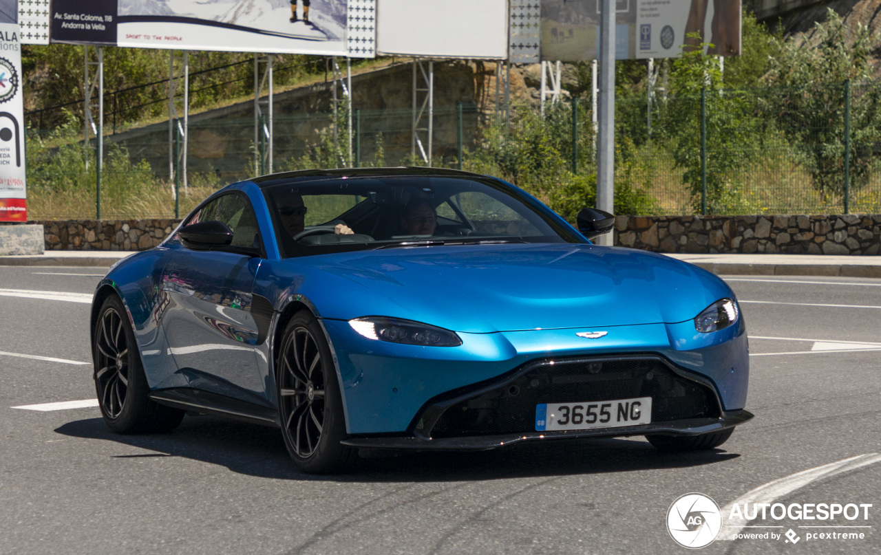 Aston Martin V8 Vantage 2018