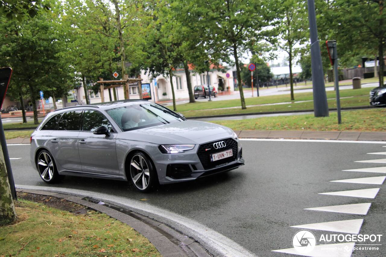 Audi RS4 Avant B9