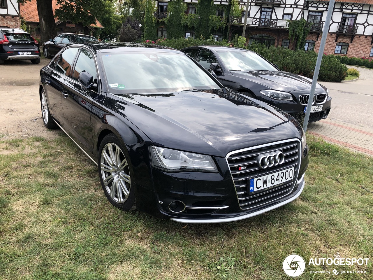 Audi S8 D4