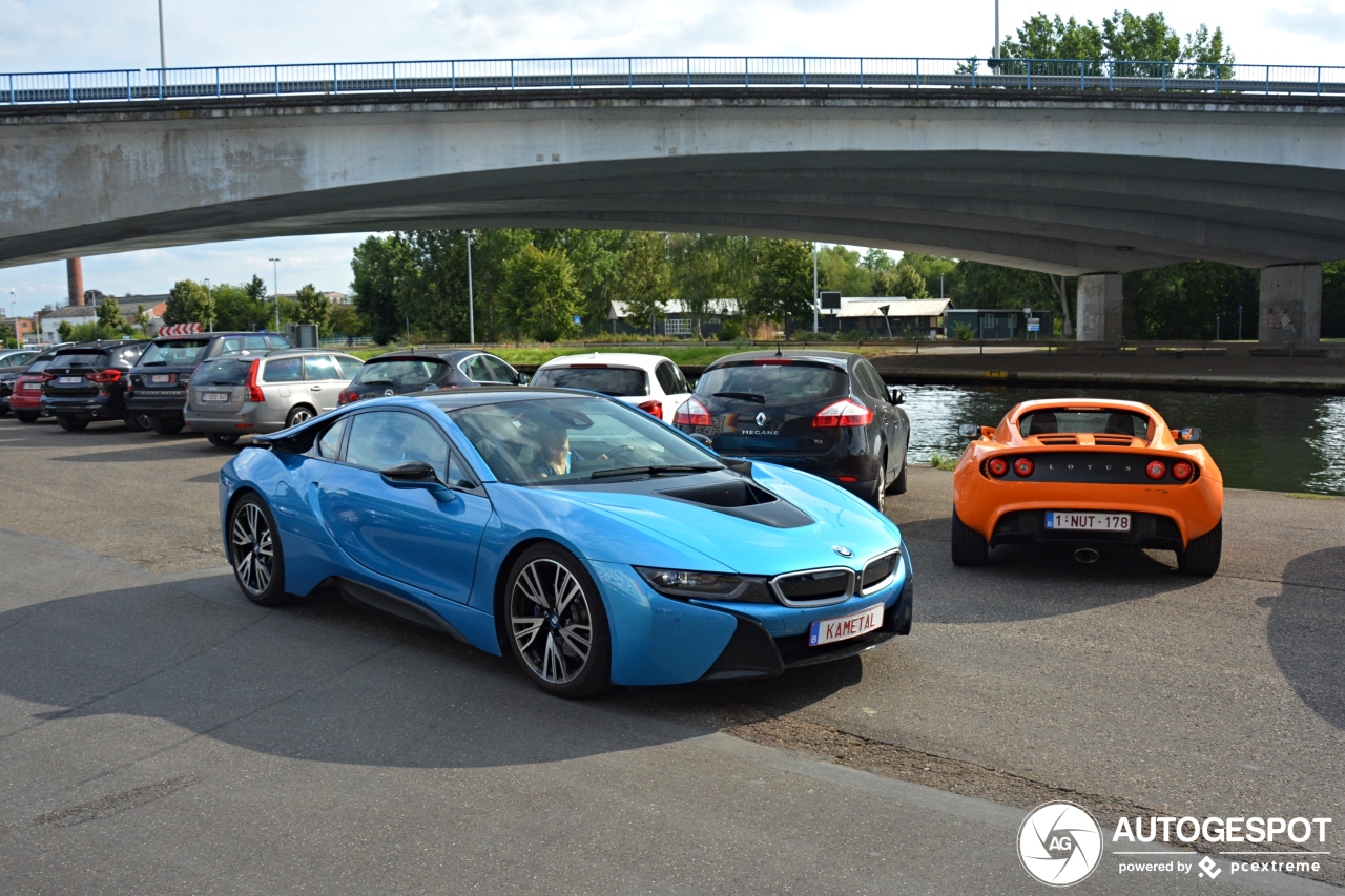 BMW i8