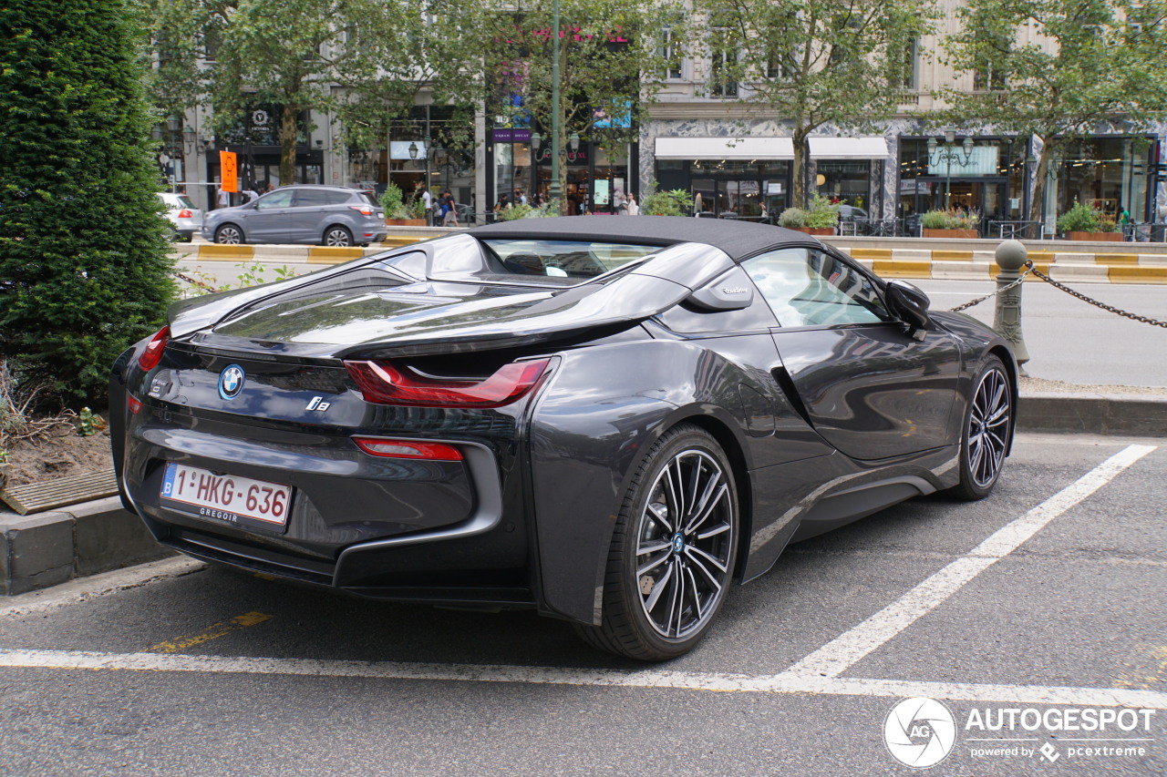 BMW i8 Roadster