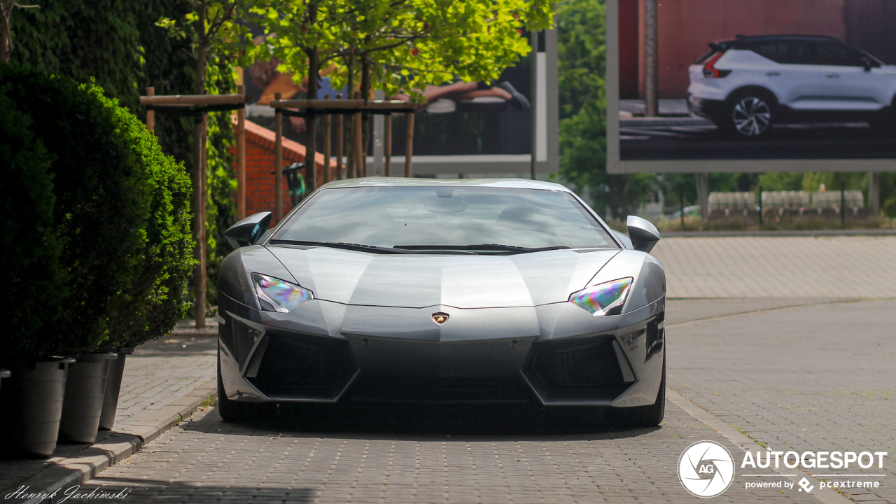 Lamborghini Aventador LP700-4