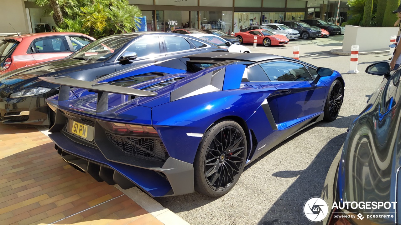 Lamborghini Aventador LP750-4 SuperVeloce Roadster