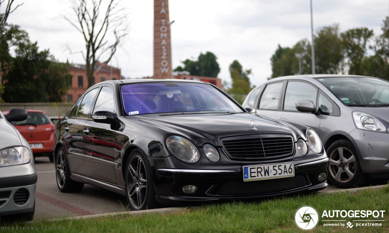 Mercedes-Benz E 55 AMG