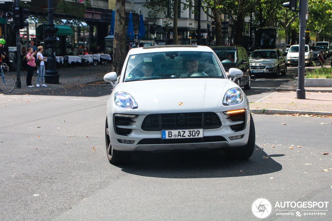 Porsche 95B Macan GTS