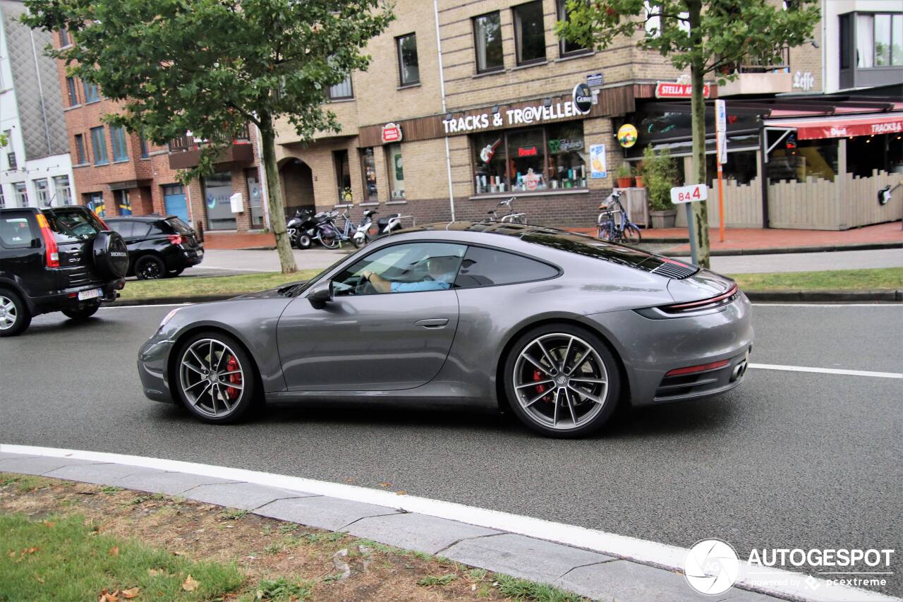 Porsche 992 Carrera 4S