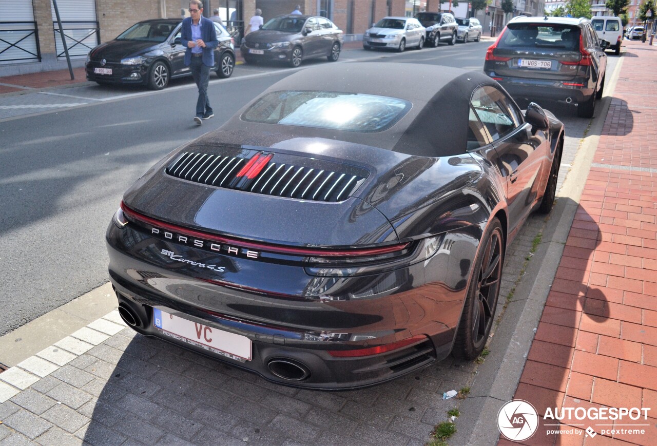 Porsche 992 Carrera 4S Cabriolet