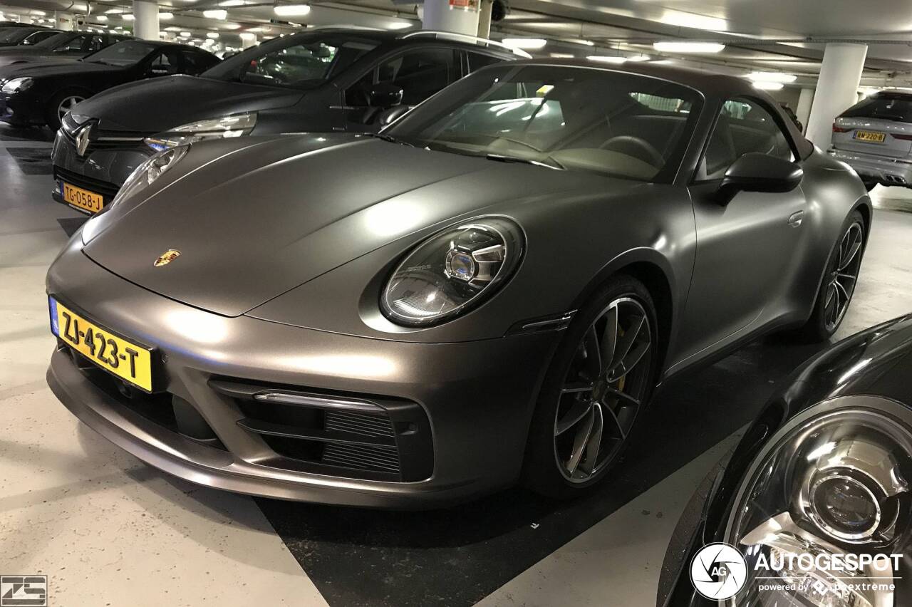 Porsche 992 Carrera 4S Cabriolet