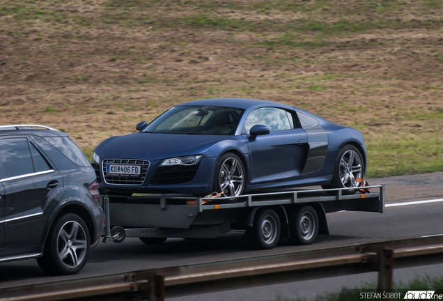 Audi R8 V10