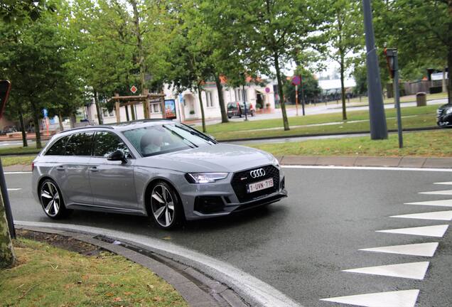 Audi RS4 Avant B9