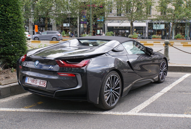 BMW i8 Roadster