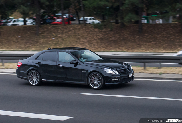 Mercedes-Benz E 63 AMG W212 V8 Biturbo