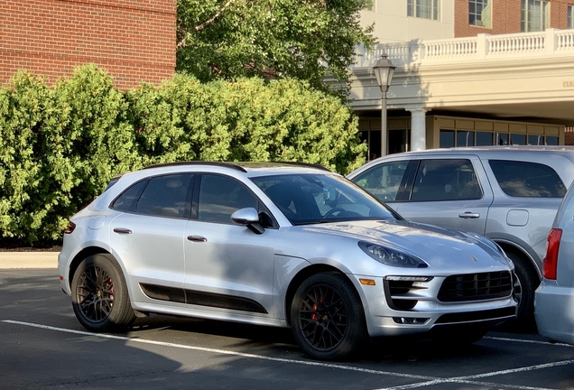 Porsche 95B Macan GTS