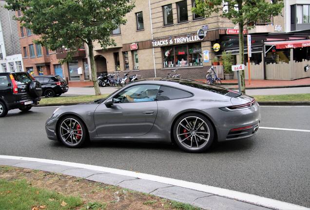 Porsche 992 Carrera 4S