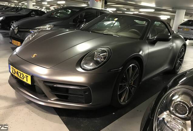 Porsche 992 Carrera 4S Cabriolet