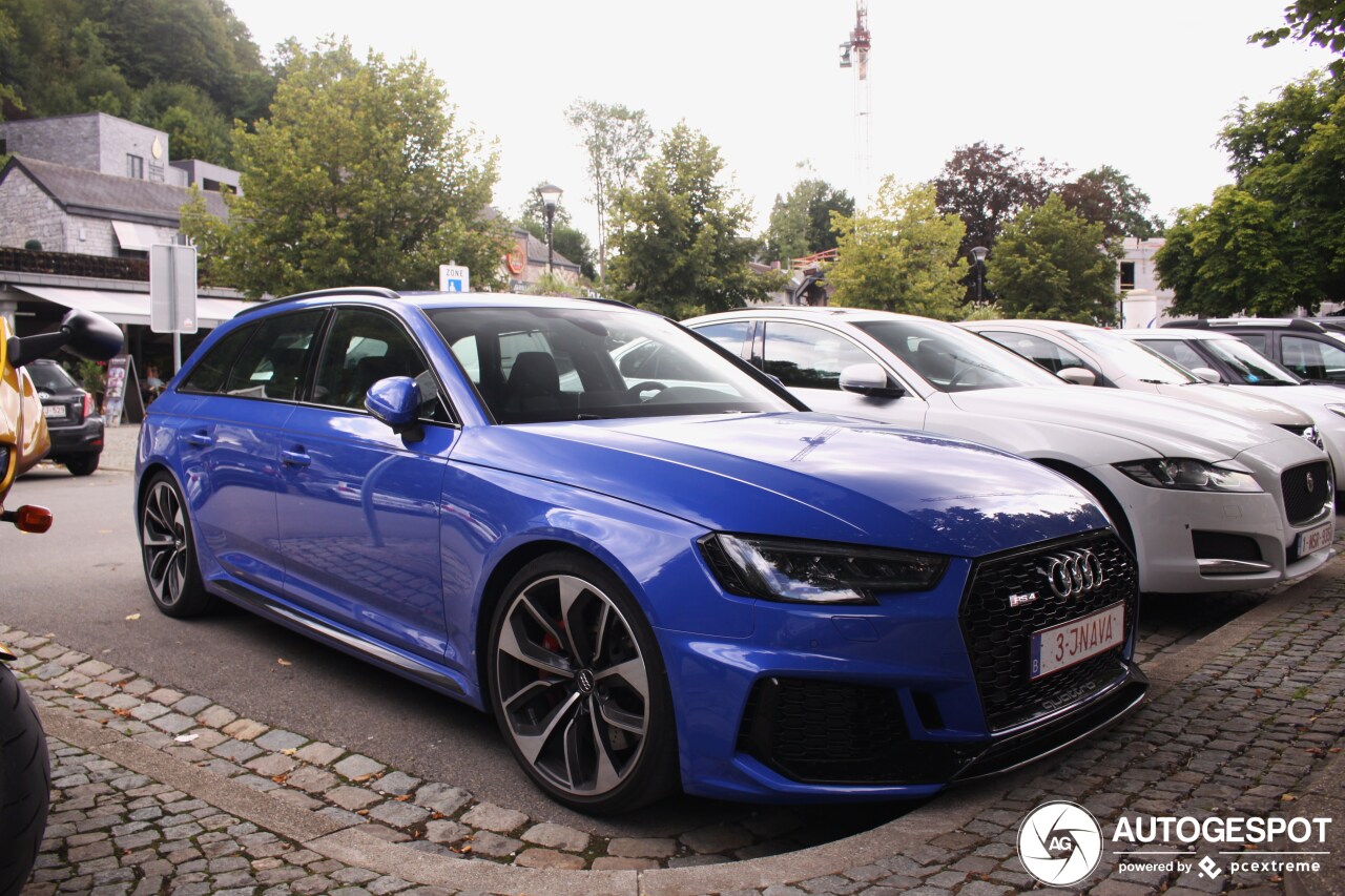 Audi RS4 Avant B9