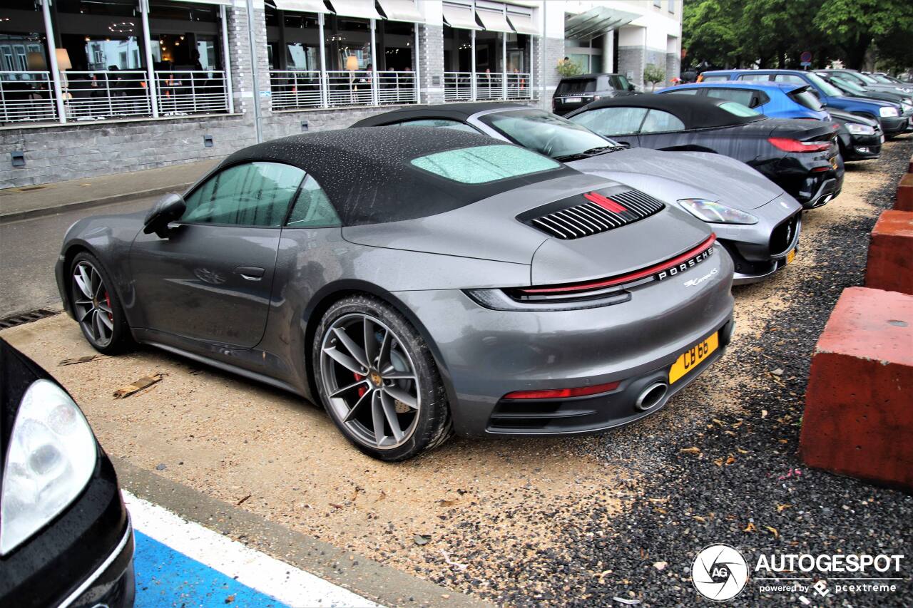 Porsche 992 Carrera 4S Cabriolet