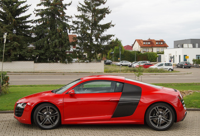 Audi R8 V10