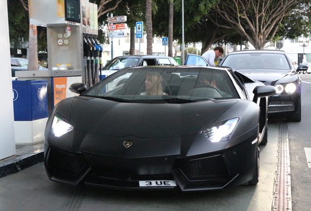 Lamborghini Aventador LP700-4 Roadster