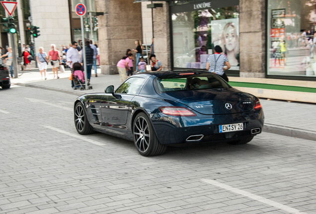 Mercedes-Benz SLS AMG